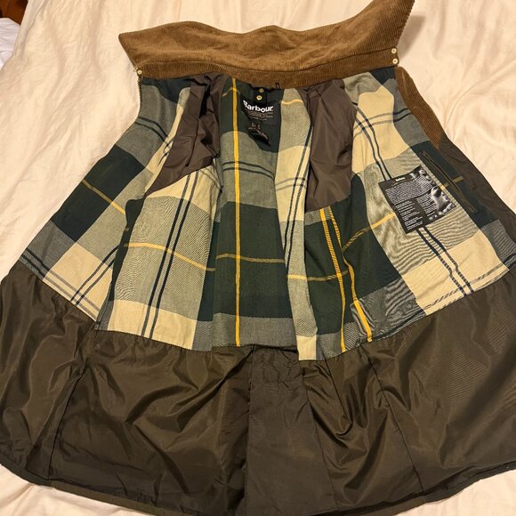 Barbour Allerston Wax Barn Jacket - Picture 7 of 12